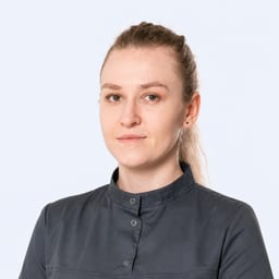 Портретный снимок врача, приём в городе Алматы