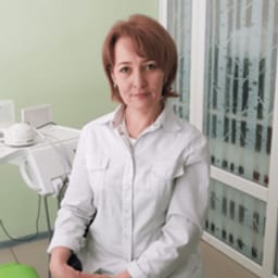 Портретный снимок врача, приём в городе Алматы
