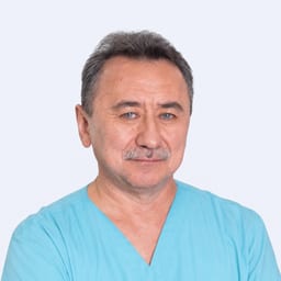 Портретный снимок врача, приём в городе Алматы