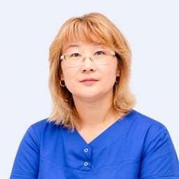 Портретный снимок врача, приём в городе Алматы