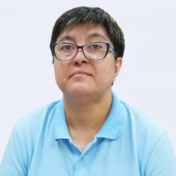 Портретный снимок врача, приём в городе Алматы