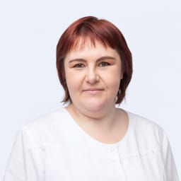 Портретный снимок врача, приём в городе Астана