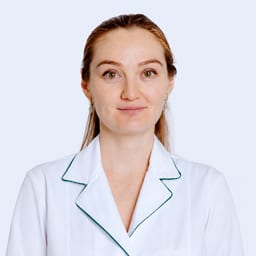 Портретный снимок врача, приём в городе Астана