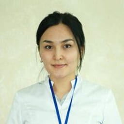 Портретный снимок врача, приём в городе Астана
