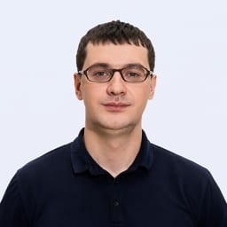 Портретный снимок врача, приём в городе Алматы