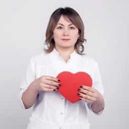 Портретный снимок врача, приём в городе Астана