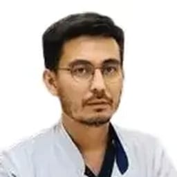 Портретный снимок врача, приём в городе Алматы