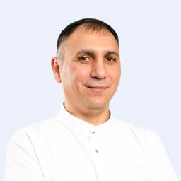 Портретный снимок врача, приём в городе Алматы