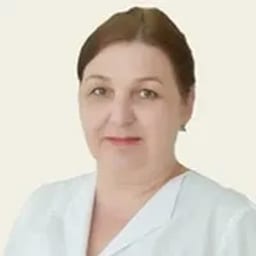 Портретный снимок врача, приём в городе Астана