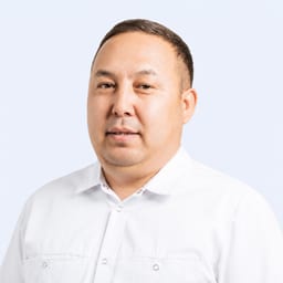 Портретный снимок врача, приём в городе Алматы