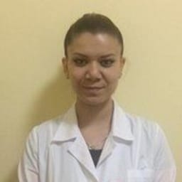 Портретный снимок врача, приём в городе Алматы