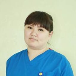 Портретный снимок врача, приём в городе Астана
