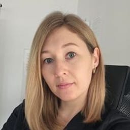 Портретный снимок врача, приём в городе Алматы