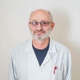 Портретный снимок врача, приём в городе Алматы Портретный снимок врача, приём в городе Алматы