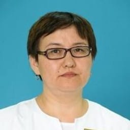 Портретный снимок врача, приём в городе Астана