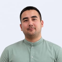 Портретный снимок врача, приём в городе Алматы