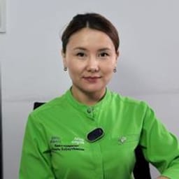 Портретный снимок врача, приём в городе Астана