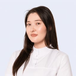 Портретный снимок врача, приём в городе Алматы