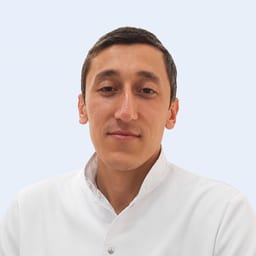 Портретный снимок врача, приём в городе Алматы