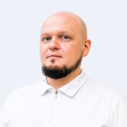 Портретный снимок врача, приём в городе Алматы