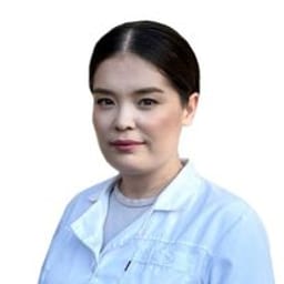 Портретный снимок врача, приём в городе Алматы