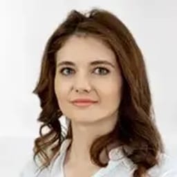 Портретный снимок врача, приём в городе Алматы