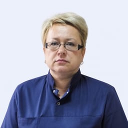 Портретный снимок врача, приём в городе Астана