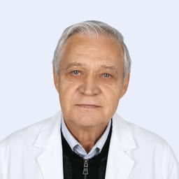 Портретный снимок врача, приём в городе Алматы