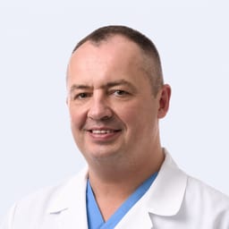 Портретный снимок врача, приём в городе Астана