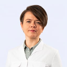 Портретный снимок врача, приём в городе Алматы
