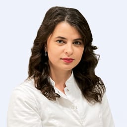 Портретный снимок врача, приём в городе Астана