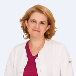 Портретный снимок врача, приём в городе Алматы