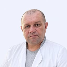 Портретный снимок врача, приём в городе Астана