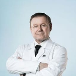 Портретный снимок врача, приём в городе Алматы