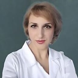 Портретный снимок врача, приём в городе Алматы