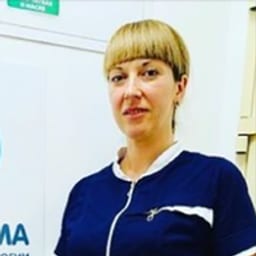 Портретный снимок врача, приём в городе Астана