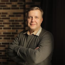 Портретный снимок врача, приём в городе Алматы
