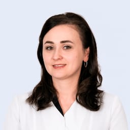 Портретный снимок врача, приём в городе Алматы