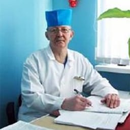 Портретный снимок врача, приём в городе Алматы