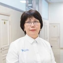 Портретный снимок врача, приём в городе Астана