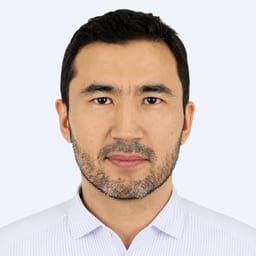 Портретный снимок врача, приём в городе Алматы
