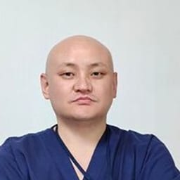 Портретный снимок врача, приём в городе Алматы Портретный снимок врача, приём в городе Алматы