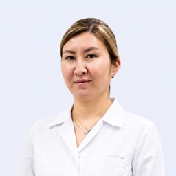Портретный снимок врача, приём в городе Астана