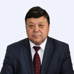 Портретный снимок врача, приём в городе Астана