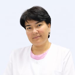 Портретный снимок врача, приём в городе Астана