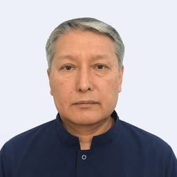 Портретный снимок врача, приём в городе Алматы