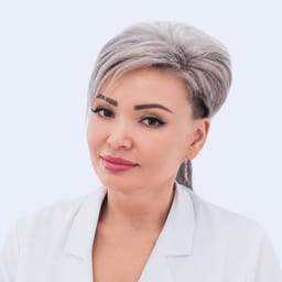 Портретный снимок врача, приём в городе Астана