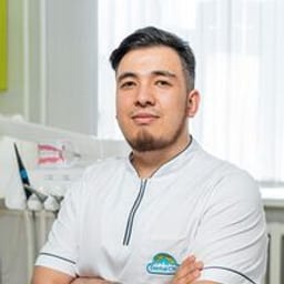 Портретный снимок врача, приём в городе Астана Портретный снимок врача, приём в городе Астана