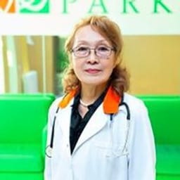 Портретный снимок врача, приём в городе Алматы