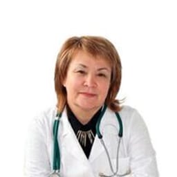 Портретный снимок врача, приём в городе Астана
